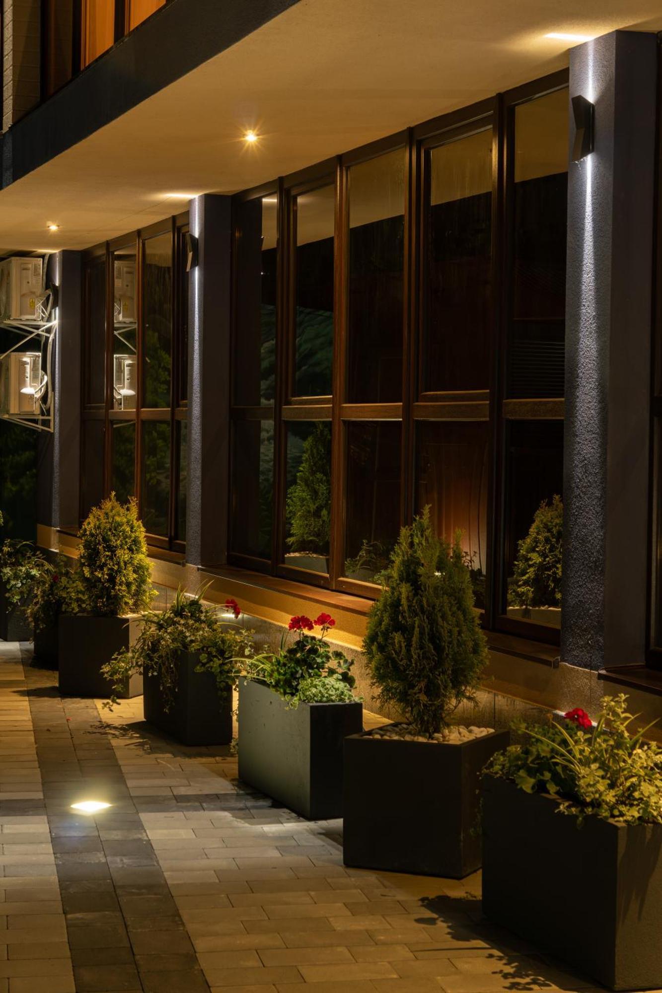 Summit Hotel Yablunytsya Bagian luar foto