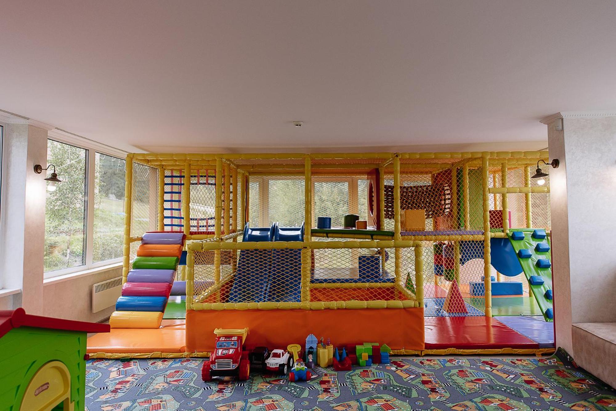 Summit Hotel Yablunytsya Bagian luar foto