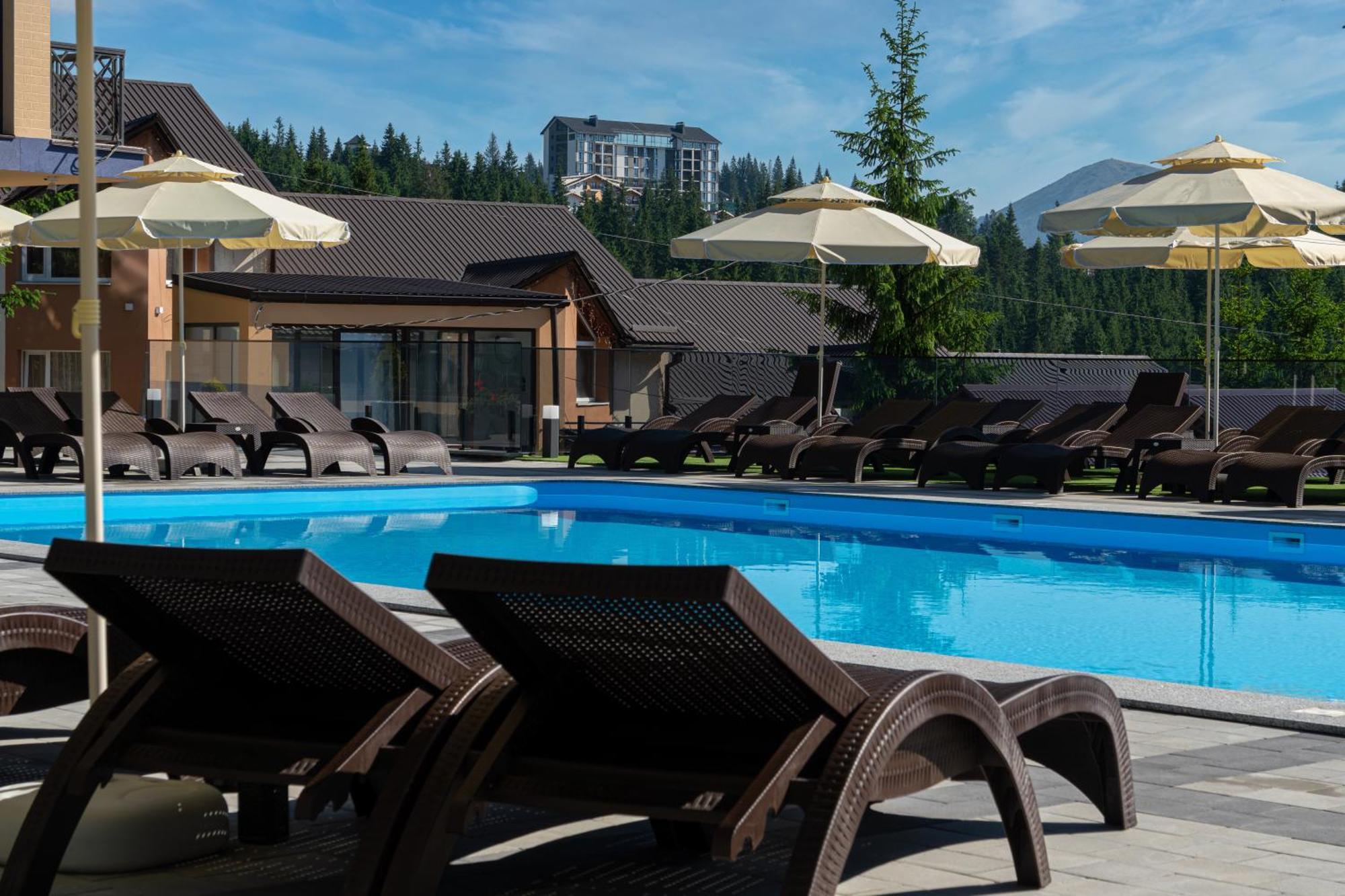 Summit Hotel Yablunytsya Bagian luar foto