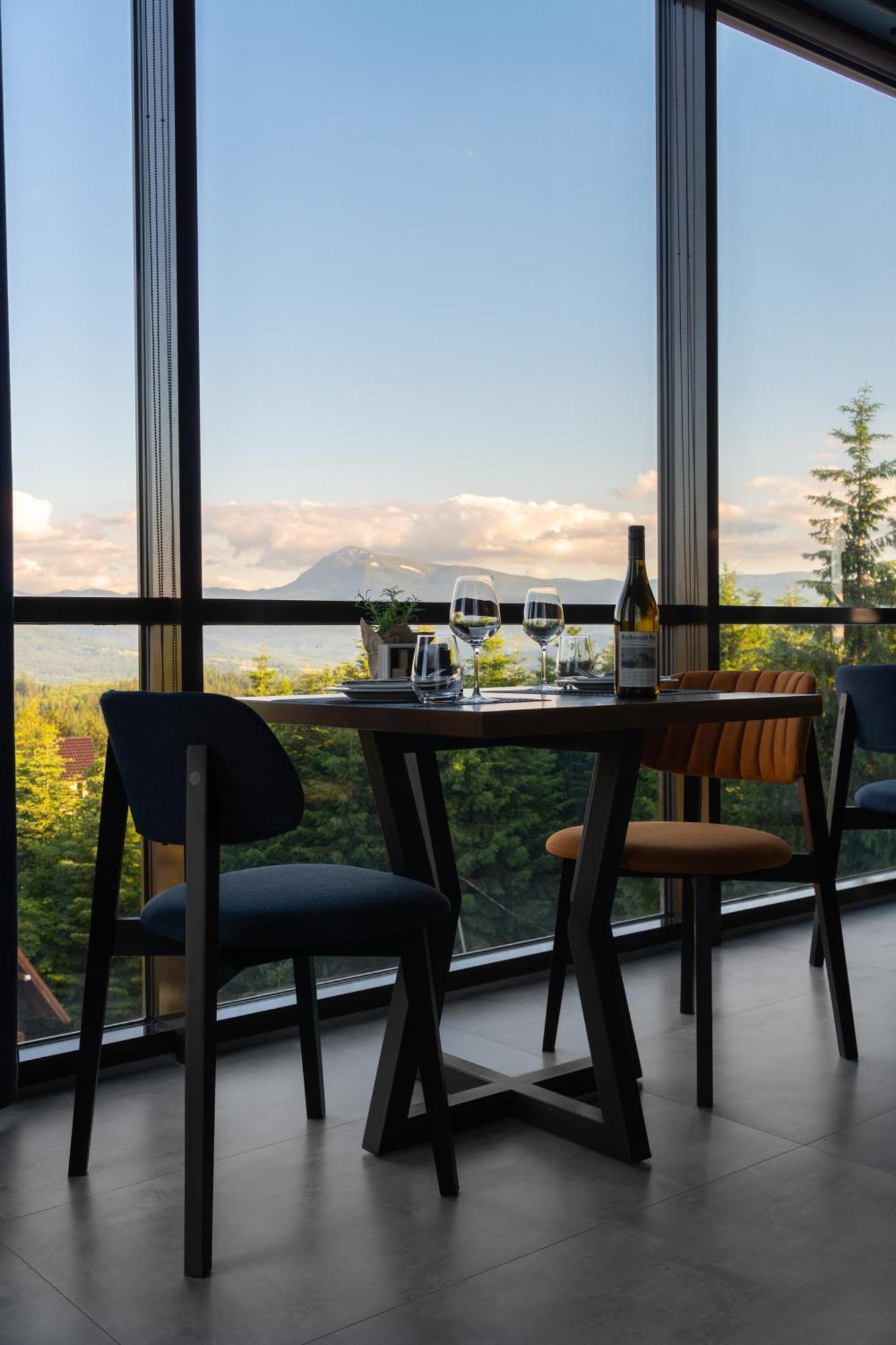 Summit Hotel Yablunytsya Bagian luar foto