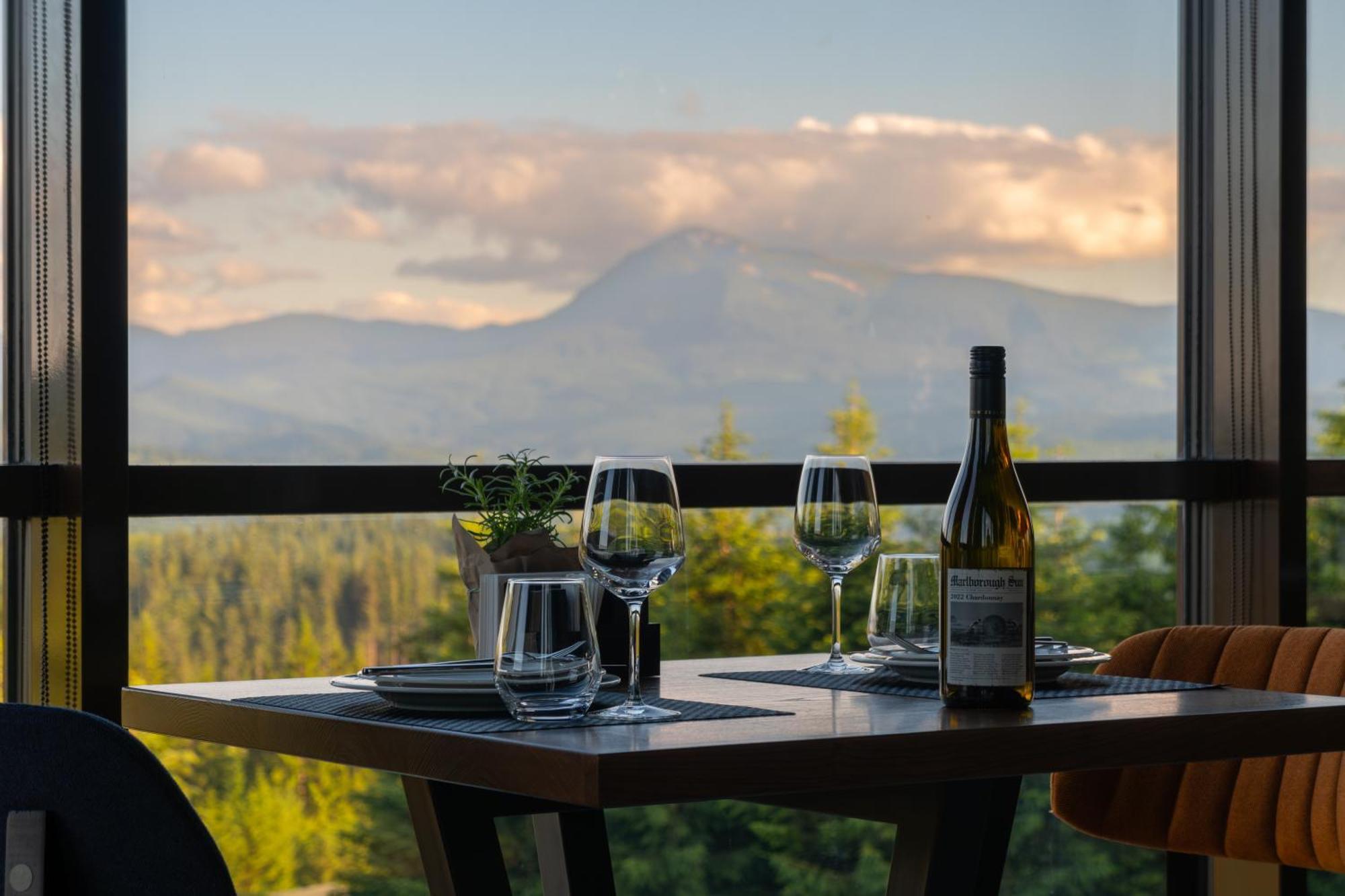 Summit Hotel Yablunytsya Bagian luar foto