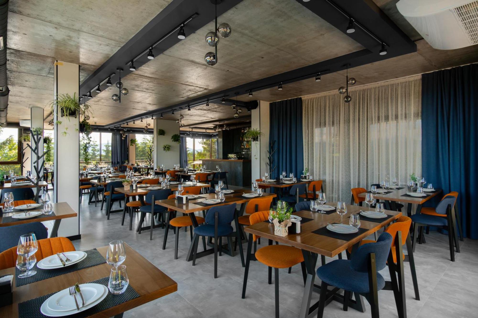 Summit Hotel Yablunytsya Bagian luar foto