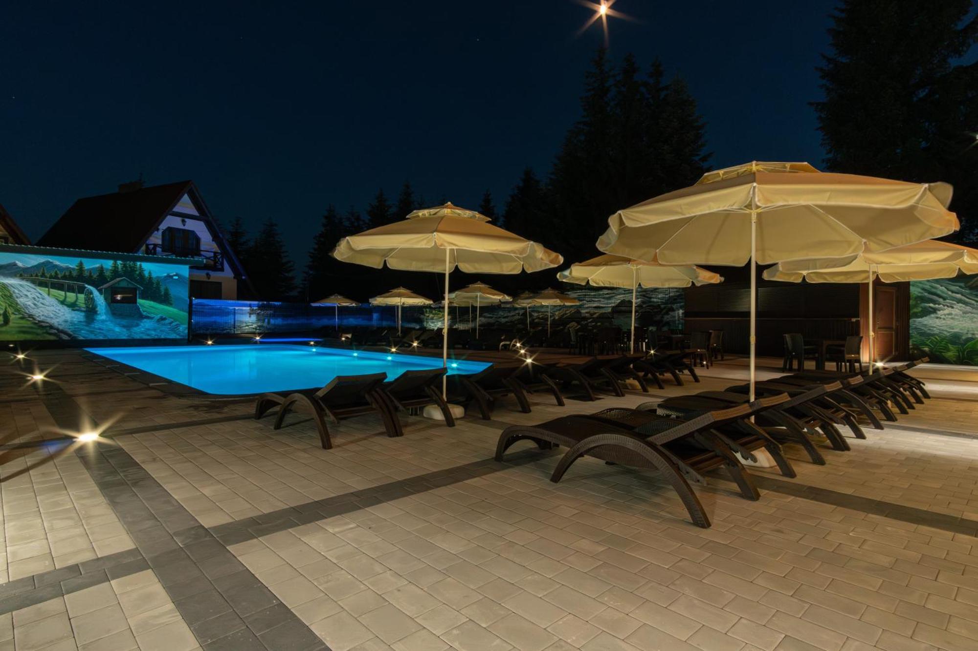 Summit Hotel Yablunytsya Bagian luar foto