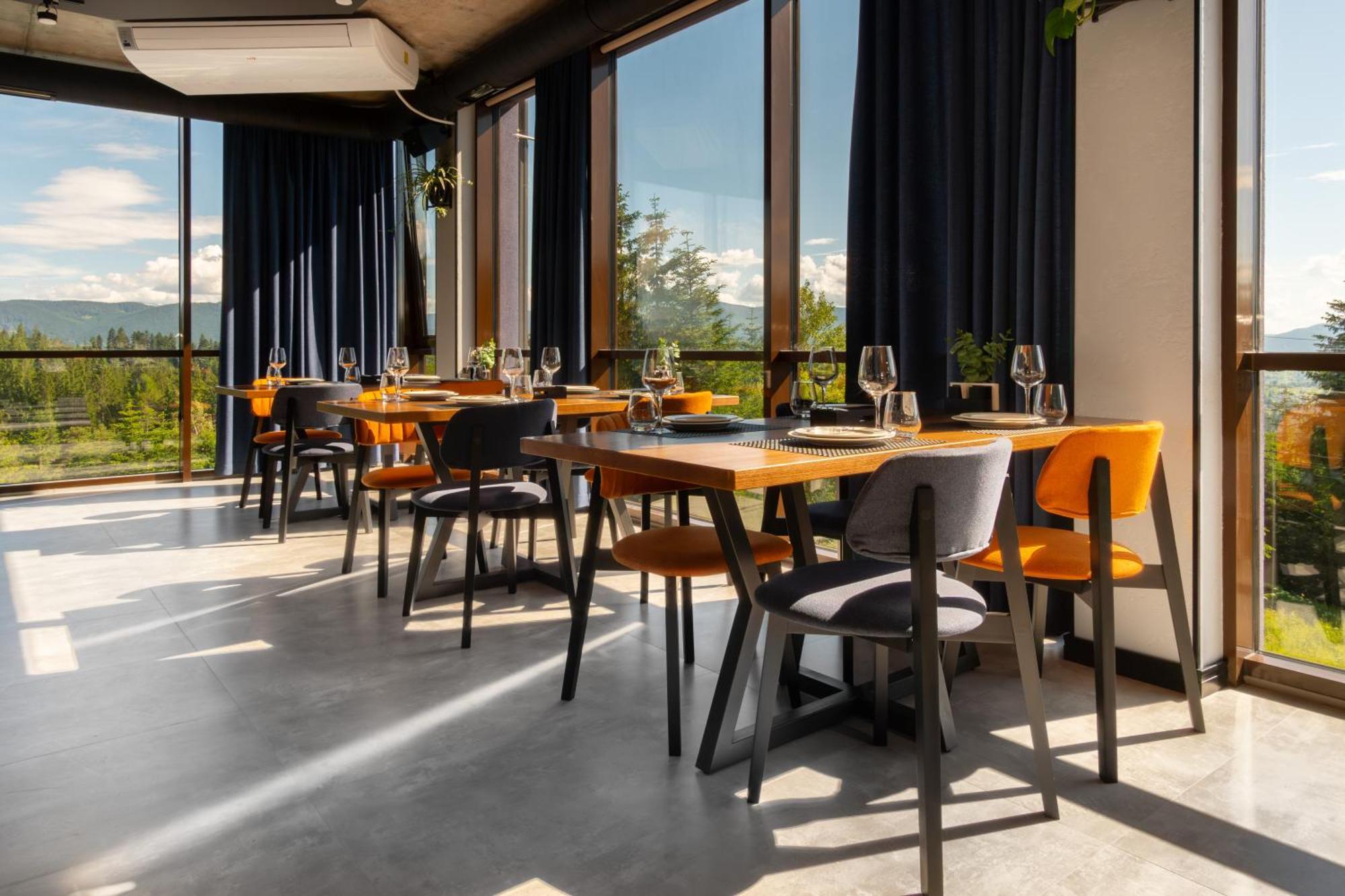 Summit Hotel Yablunytsya Bagian luar foto